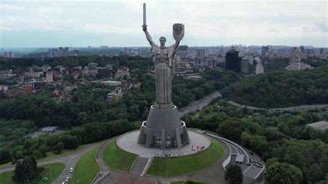  Le Musée de l'Épopée Guerre de la Patrie à Grozny: Un Monument Imposant aux Mémoires Persistantes