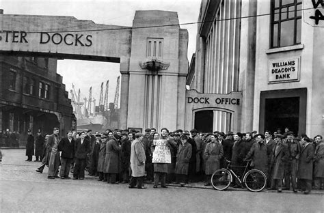  Le Musée des Docks de Salford: Une plongée fascinante dans l'histoire industrielle britannique !